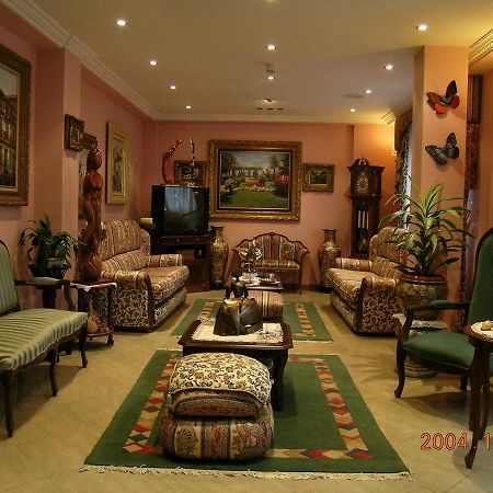 Hotel De Borlena Luaran gambar